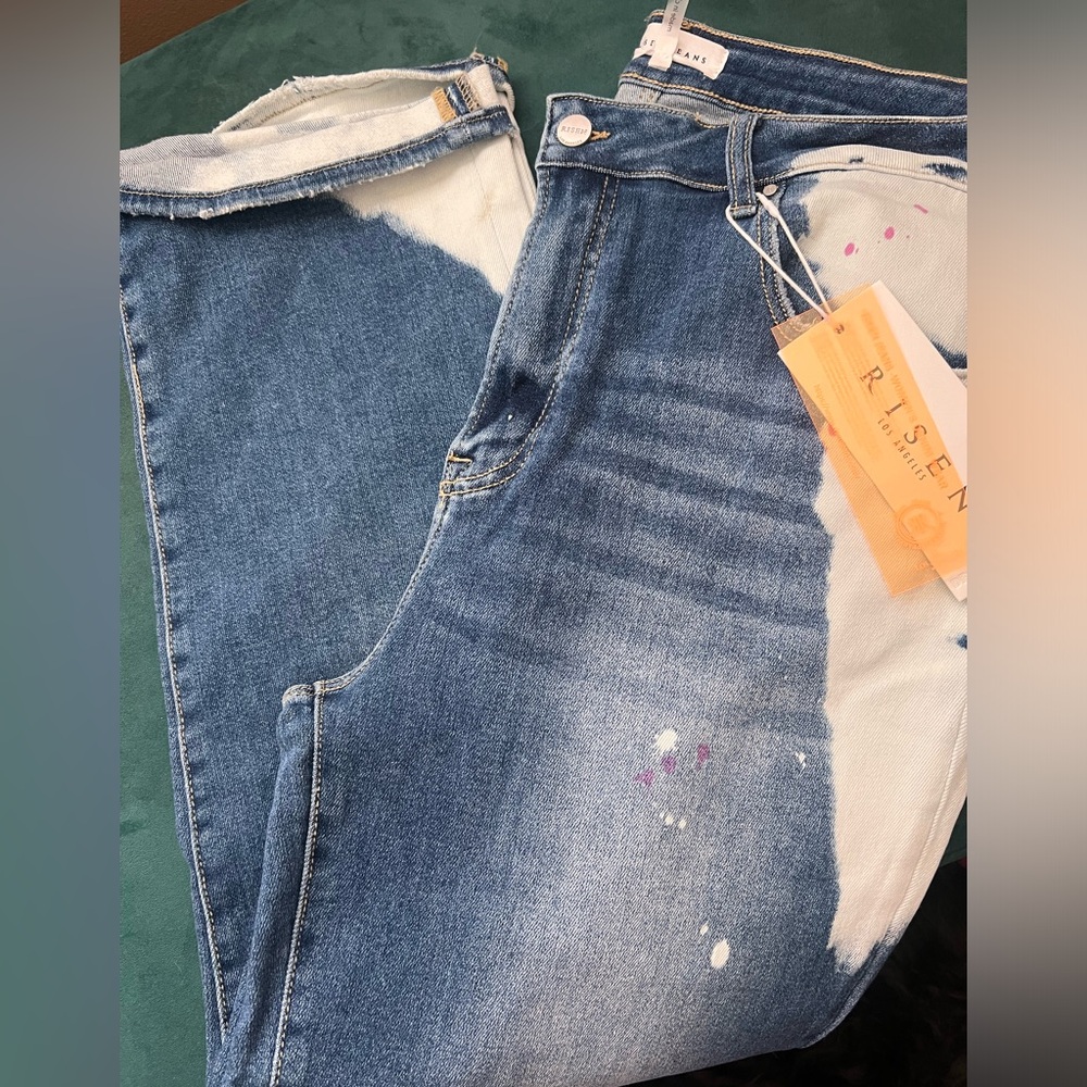 NWT Risen Jeans with Bleach Detailing!